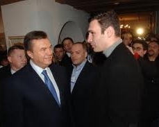 Янукович поспівчував Кличкам