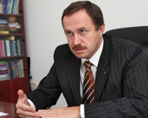Литвин прогинається на замовлення Партії регіонів - експерт