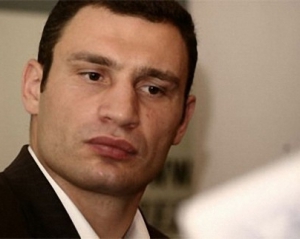 "Вона забрала у нас тільки його тіло" — Кличко про смерть батька