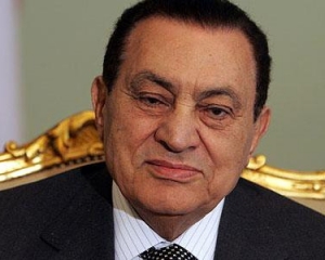Опальный Мубарак впал в &quot;полную&quot; кому
