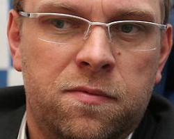Власенко не понимает, почему на суде Тимошенко нет прессы