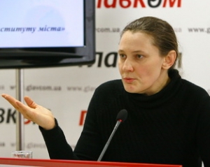 Монтян не радить Тимошенко поводитися у суді як торговка порнокасетами