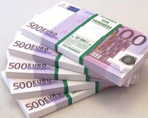 Украинский межбанк: Евро подорожав на 14 копеек, доллар стабилен