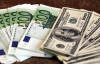 Евро упал на 20 копеек, за доллар дают 8 гривен - Межбанк
