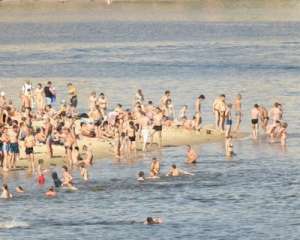 У Києві можна купатися лише на 4 пляжах