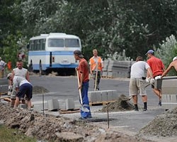 Дороги для Евро-2012 сделаны на 70%