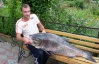 Житель Тернопольщины поймал 37-килограммовую рыбу