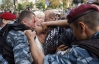 Під час арешту Тимошенко ламали пальці та розбивали брови