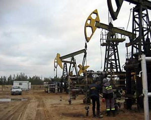 Ціни на нафту обвалилися після пониження рейтингу США