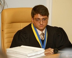Суддя Кірєєв вкотре не дозволив Тимошенко повернути Власенка