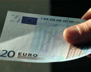 Євро подорожчав на 8 копійок, за долар дають 7,98 гривень
