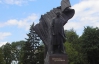 У Тернополі влада "героїзувала" пам'ятник Бандері