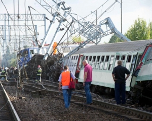 Поезд, сошедший с рельсов в Польше, в три раза превысил скорость