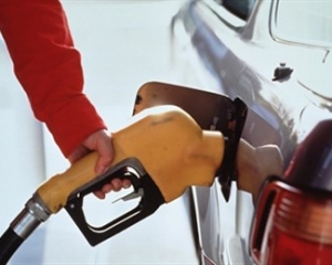 Увеличение налога приведет к повышению цены на бензин