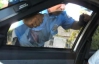 Херсонский гаишник пытался взломать авто журналисту