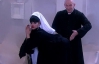 У фільмі Готьє Леді Гага стала черницею та імітувала статевий акт зі священиком