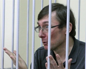 Дело об отравлении Ющенко рассекретили - Луценко