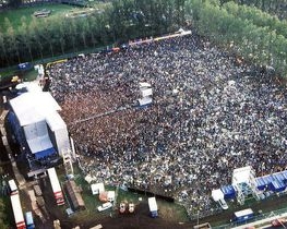 На музичний фестиваль в Бельгії несподівано налетів ураган, є постраждалі