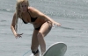 Леди Гага брала уроки серфинга в Мексике