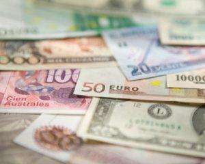 В Украине немного подорожали доллар и евро