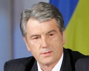 Ющенко не сумнівається, що президент Тимошенко кинула б Путіна