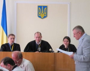 Суд по делу Луценко перенесли на неделю из-за экс-министра