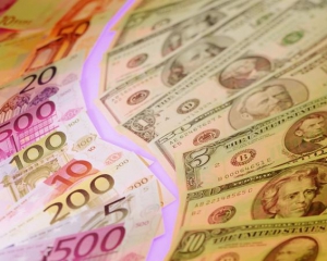 Евро подорожал на 7 копеек, за доллар дают 8 гривен - межбанк
