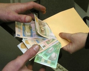 Украинские пообещали минимальную зарплату в 1134 гривны в следующем году