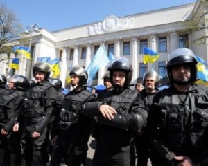 На День незалежності українців охоронятимуть 18 тисяч працівників міліції