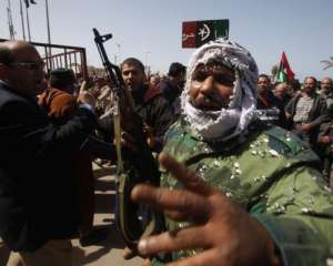 Повстанці прорвалися в резиденцію Каддафі
