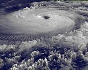 На США насувається потужний ураган, 200 тисяч людей евакуйовано
