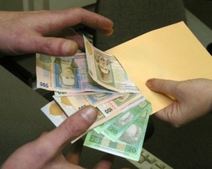 За месяц заработная плата украинские выросла почти на 3% - Госстат