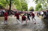 У Великій Британії пройшов щорічний чемпіонат з річкового футболу  