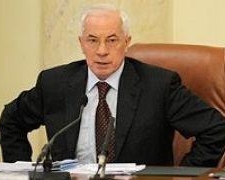 Азаров запевняє, що Україна схильна до нормальних переговорів з РФ щодо газу