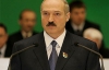 Лукашенко пообещал белорусам материальную помощь