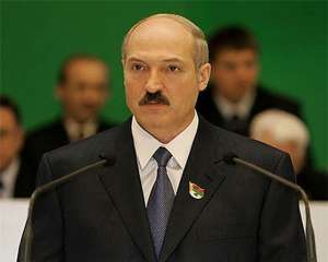 Лукашенко пообіцяв білорусам матеріальну допомогу