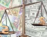 "Девальвация гривни не поможет сбалансировать экономику" - эксперт
