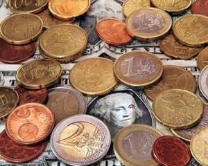 Евро потерял 2 копейки, доллар стабилен - межбанк
