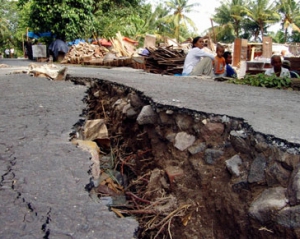 Индонезия содрогнулась от мощного землетрясения, есть жертвы