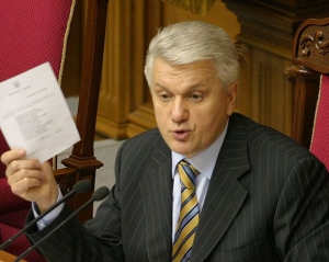 Литвин подписал закон о пенсионной реформе и отдал его Януковичу