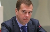 Медведев: Украина будет придерживаться газовых договоренностей, пока их не отменят в суде