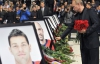 Около 100 тысяч человек простились с погибшими хоккеистами "Локомотива"