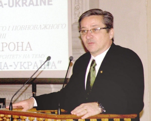 Канада не відводить очей від суду над Тимошенко - посол
