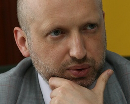 &quot;Влади зробила паузу в суді над Тимошенко, бо боїться Заходу&quot; - Турчинов