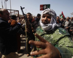 Ливийских повстанцев заподозрили в военных преступлениях