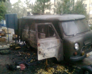 В Киеве сгорел &quot;Уазик&quot; с овощами