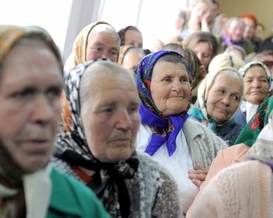 Яценюк подав до суду на парламент через пенсійний закон