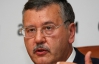 Януковича предупредили: Отменишь льготы - снесем Верховную Раду
