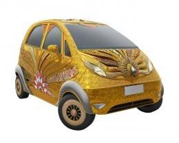 В Индии представили золотой автомобиль, инкрустированный драгоценными камнями