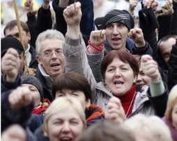 Томенко: ограничение права на протесты приведет к противостоянию со стороны общества